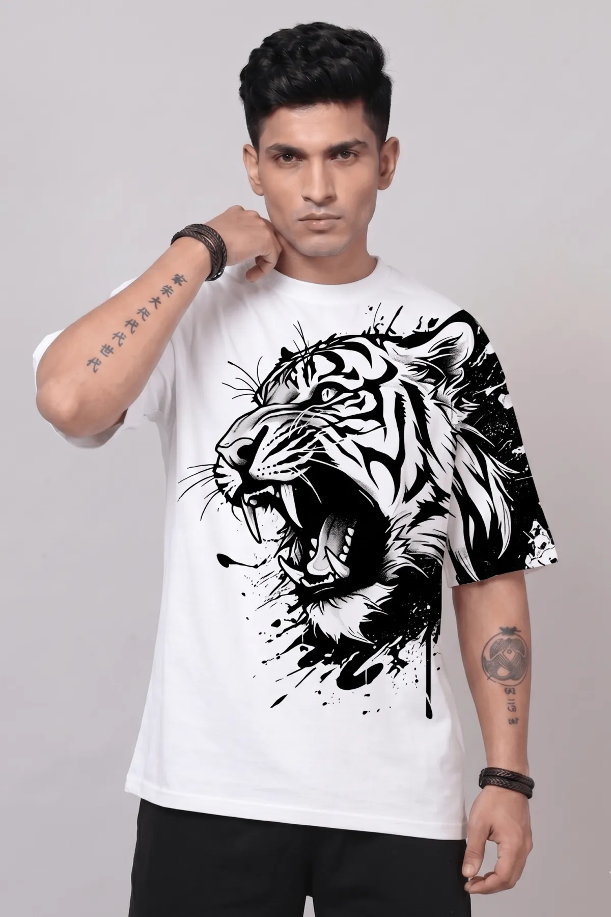 Wanesa Men’s "Roar Urban" Oversized Graphic T-Shirt – Stark White