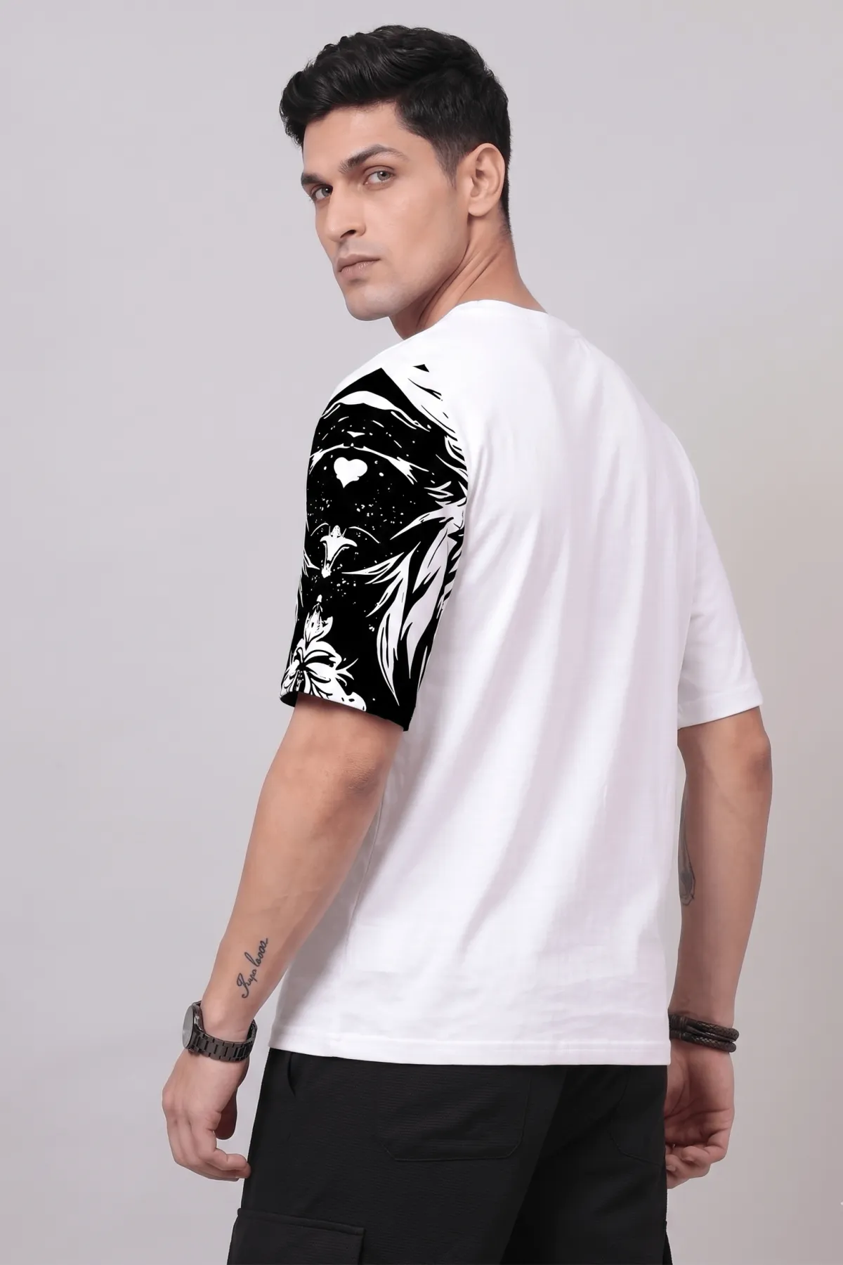 Wanesa Men’s "Roar Urban" Oversized Graphic T-Shirt – Stark White